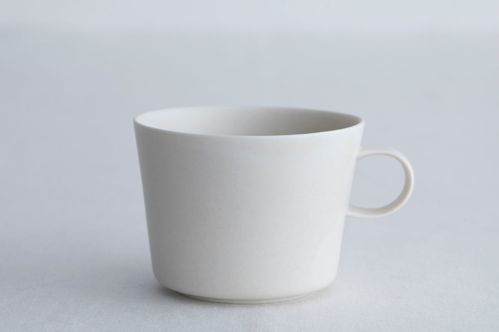 Yumiko Iihoshi | Unjour Cup – Hikari Zakka